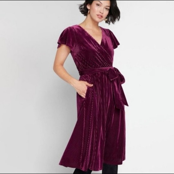 Modcloth Dresses & Skirts - Modcloth Embrace Velvet Dress